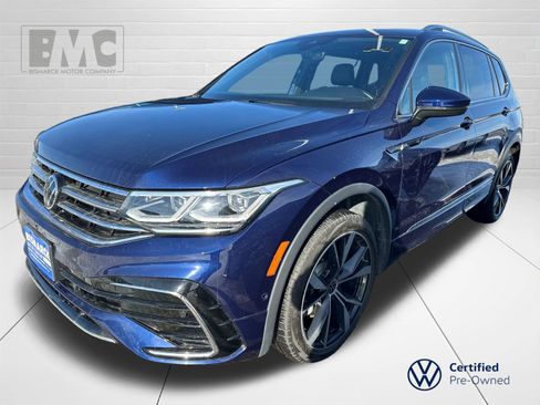 Certified 2022 Volkswagen Tiguan SEL R-Line image 1