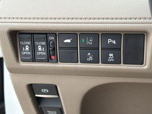 Used 2020 Honda Odyssey Elite image 19