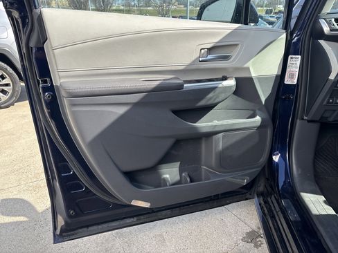 Used 2022 Toyota Sienna XLE image 12