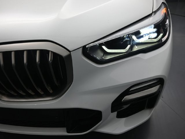 Used 2020 BMW X5 M50i w/ Premium Package AWD/4WD image 19