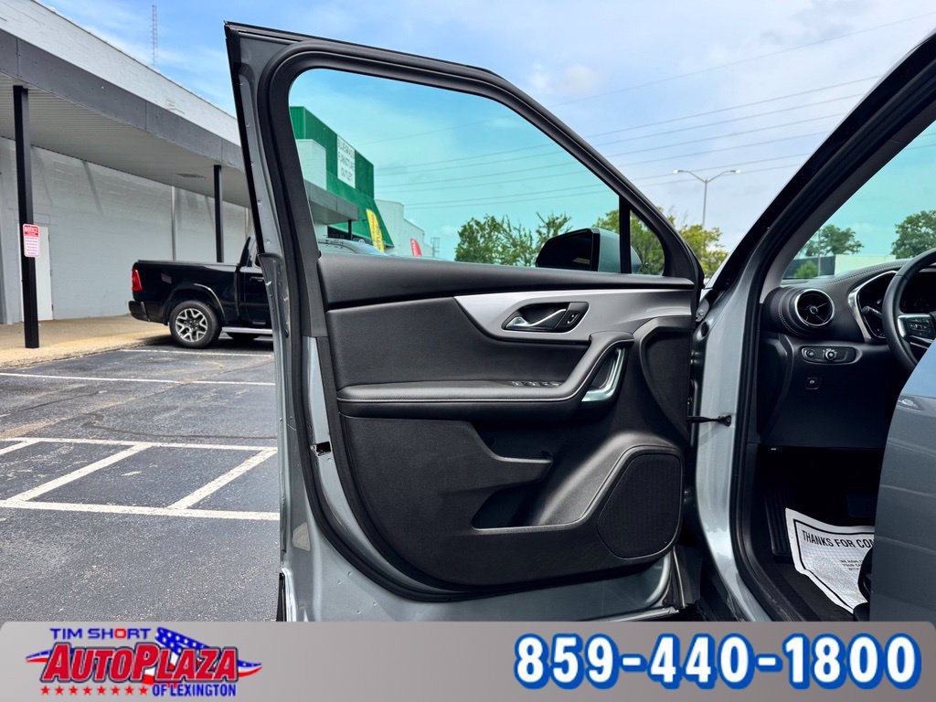 Used 2025 Chevrolet Blazer LT AWD/4WD image 51
