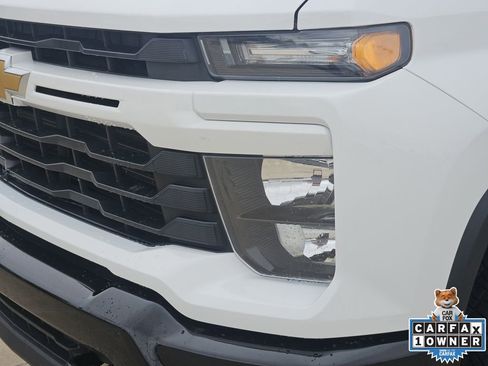 Used 2024 Chevrolet Silverado 2500 Custom w/ Custom Value Package image 13