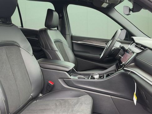 New 2026 Jeep Grand Cherokee Laredo image 40