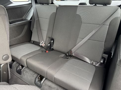 Certified 2023 Chevrolet Traverse LT image 16