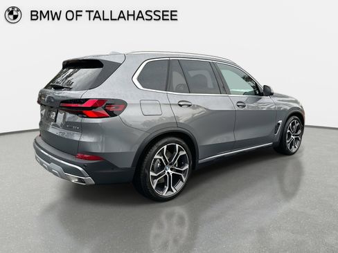 New 2026 BMW X5 xDrive50e image 5