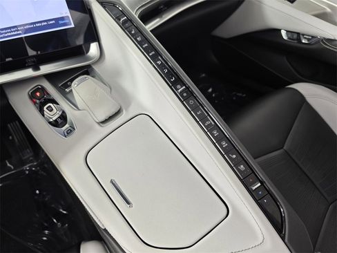 Used 2024 Chevrolet Corvette Stingray image 24