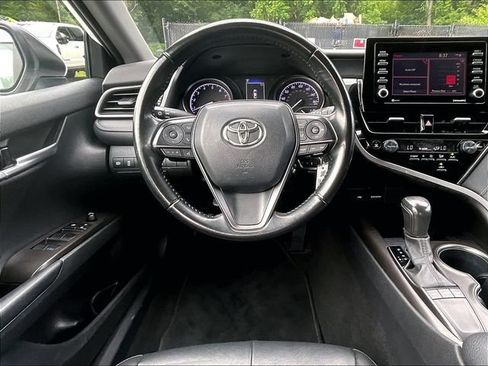 Used 2023 Toyota Camry SE FWD image 5