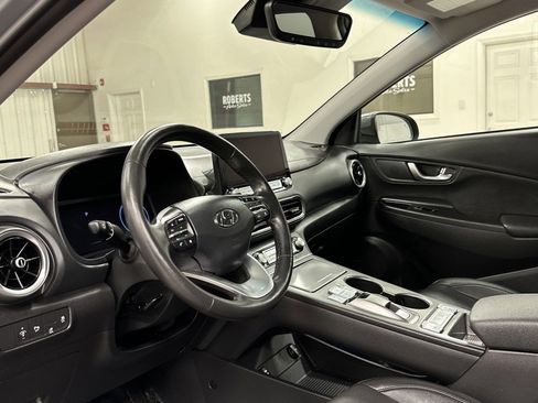 Used 2023 Hyundai Kona Limited image 7