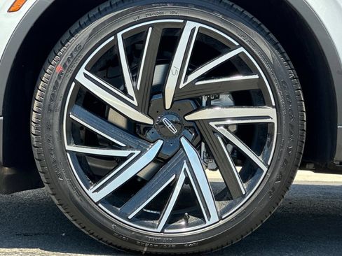 New 2026 Lincoln Aviator Reserve AWD/4WD image 26