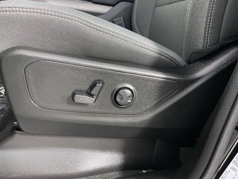 Used 2023 RAM 1500 Big Horn AWD/4WD image 17
