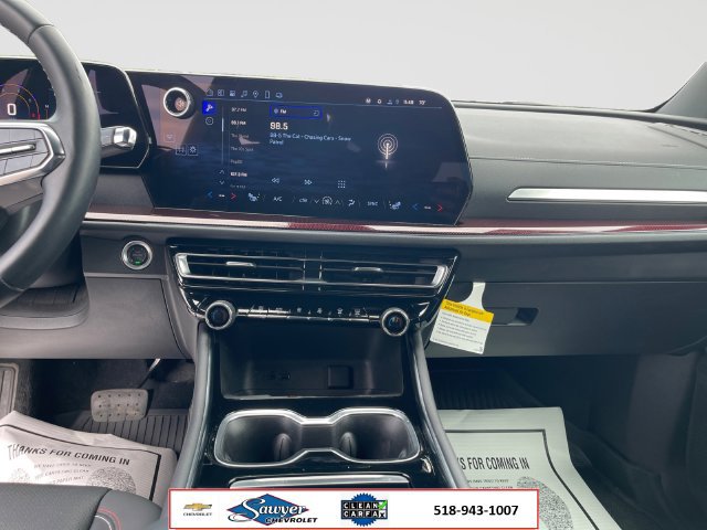 Used 2025 Chevrolet Traverse Z71 w/ LPO, Floor Liner Package AWD/4WD image 12