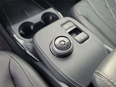 Used 2024 Ford Mustang Mach-E Select image 20