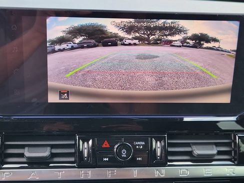 Used 2026 Nissan Pathfinder SV w/ SV Premium Package FWD image 19