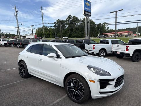 Used 2021 Porsche Macan Turbo AWD/4WD image 5