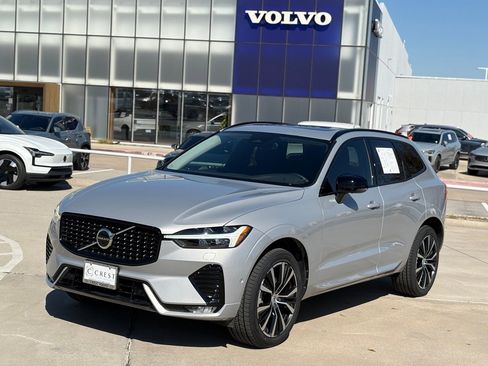 Certified 2023 Volvo XC60 B5 Plus w/ Climate Package image 2