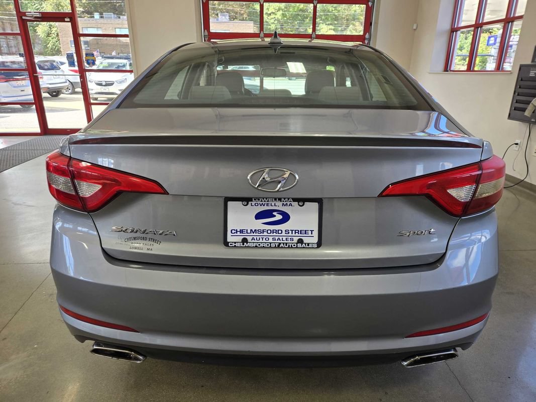 Used 2015 Hyundai Sonata Sport w/ Option Group 03 FWD image 6