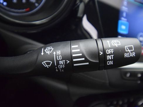 Used 2022 Buick Encore GX Essence w/ Experience Buick Package AWD/4WD image 36