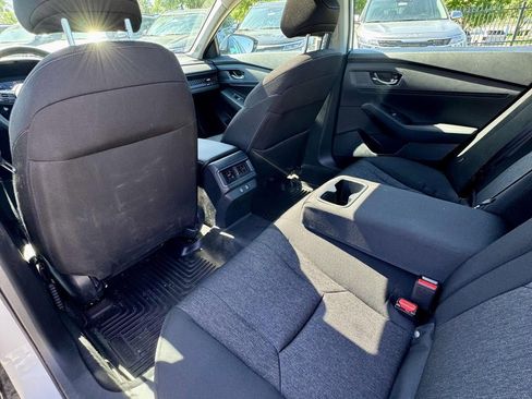 Used 2025 Honda Accord SE image 11