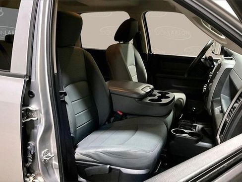 Used 2014 RAM 2500 Tradesman w/ Chrome Appearance Group image 16