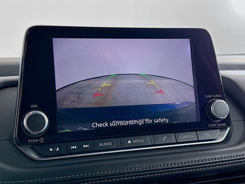 Used 2025 Nissan Rogue SV image 22