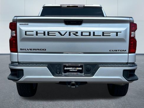 Used 2022 Chevrolet Silverado 1500 Custom w/ LPO, Dark Essentials Package AWD/4WD image 4