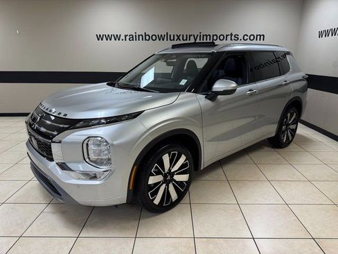 New 2026 Mitsubishi Outlander SEL image 3