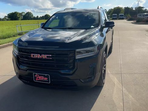 Used 2023 GMC Acadia SLE w/ Driver Convenience Package AWD/4WD image 3