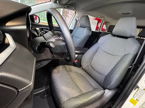 Used 2023 Toyota RAV4 XLE AWD/4WD image 20