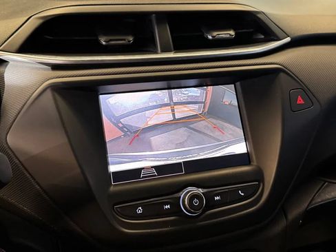 Used 2022 Chevrolet TrailBlazer LT FWD image 14