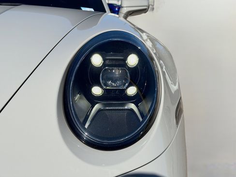Used 2024 Porsche 911 Carrera 4 image 9