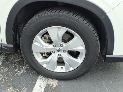 Used 2019 Subaru Ascent 8-Passenger AWD/4WD image 16