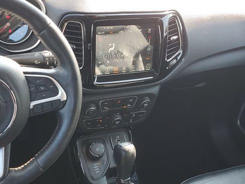 Used 2018 Jeep Compass Limited w/ Navigation Group AWD/4WD image 15
