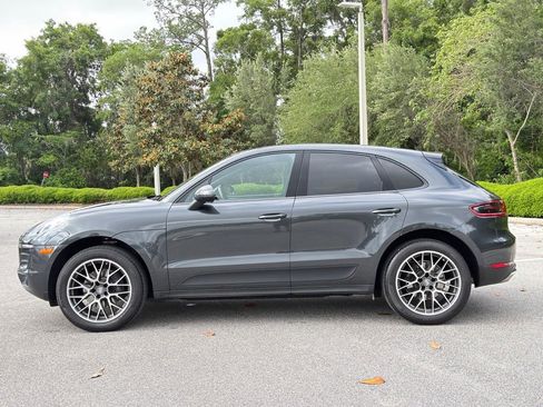 Certified 2017 Porsche Macan AWD/4WD image 2