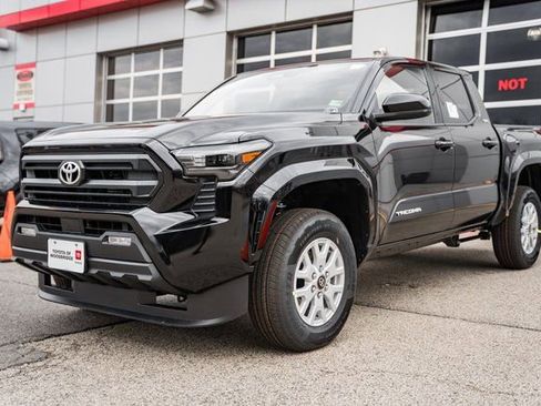 New 2026 Toyota Tacoma SR5 image 3