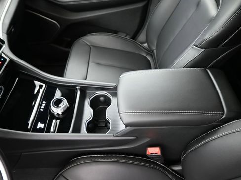 New 2026 Jeep Grand Cherokee Limited AWD/4WD image 9