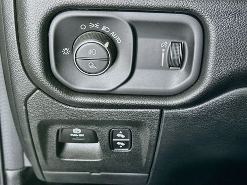 Used 2023 RAM 1500 Big Horn AWD/4WD image 16