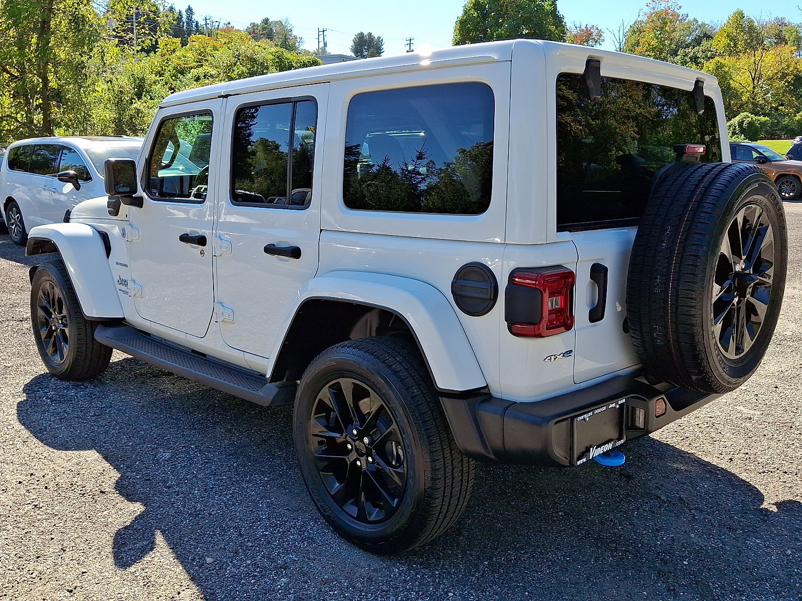 Used 2022 Jeep Wrangler Unlimited Sahara w/ Cold Weather Group AWD/4WD image 4