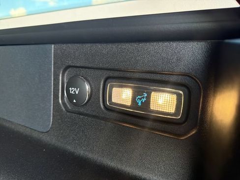 Used 2025 Ford Bronco Badlands AWD/4WD image 41