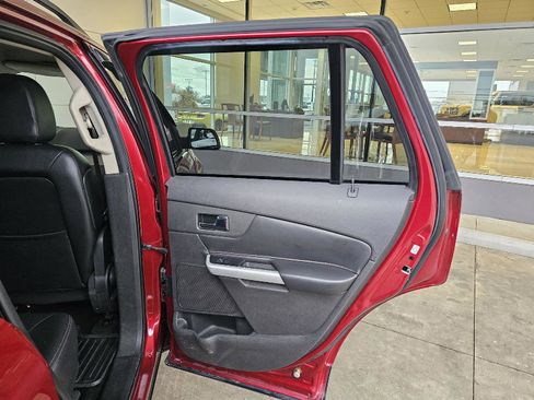 Used 2013 Ford Edge SEL image 13