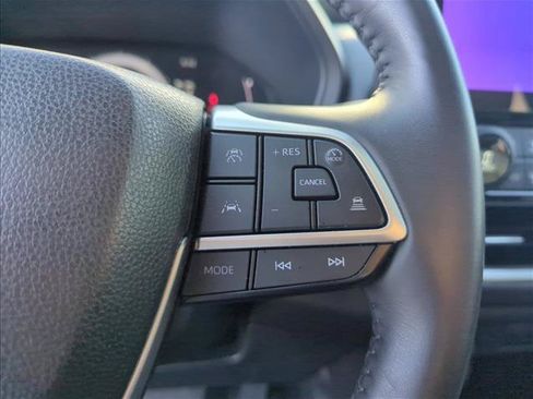 Used 2025 Toyota Grand Highlander FWD image 19