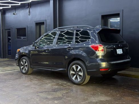 Used 2018 Subaru Forester 2.5i Premium w/ All-Weather Package AWD/4WD image 7
