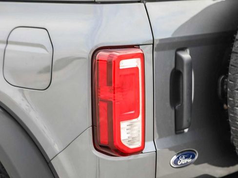Used 2023 Ford Bronco 2-Door AWD/4WD image 9