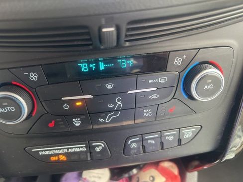 Certified 2019 Ford Escape Titanium image 11