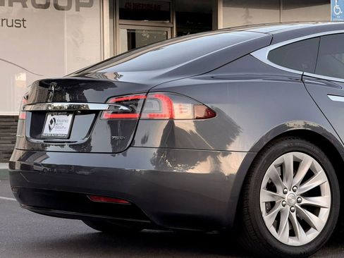 Used 2018 Tesla Model S 75D AWD/4WD image 9