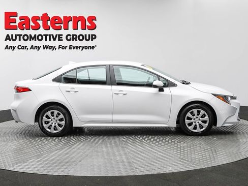 Used 2024 Toyota Corolla LE FWD image 4