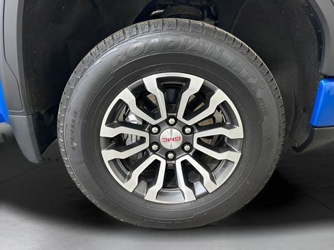 Used 2023 GMC Sierra 1500 AT4 w/ AT4 Premium Package image 11