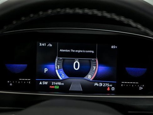 Certified 2022 Volkswagen Tiguan SE w/ Panoramic Sunroof Package image 17