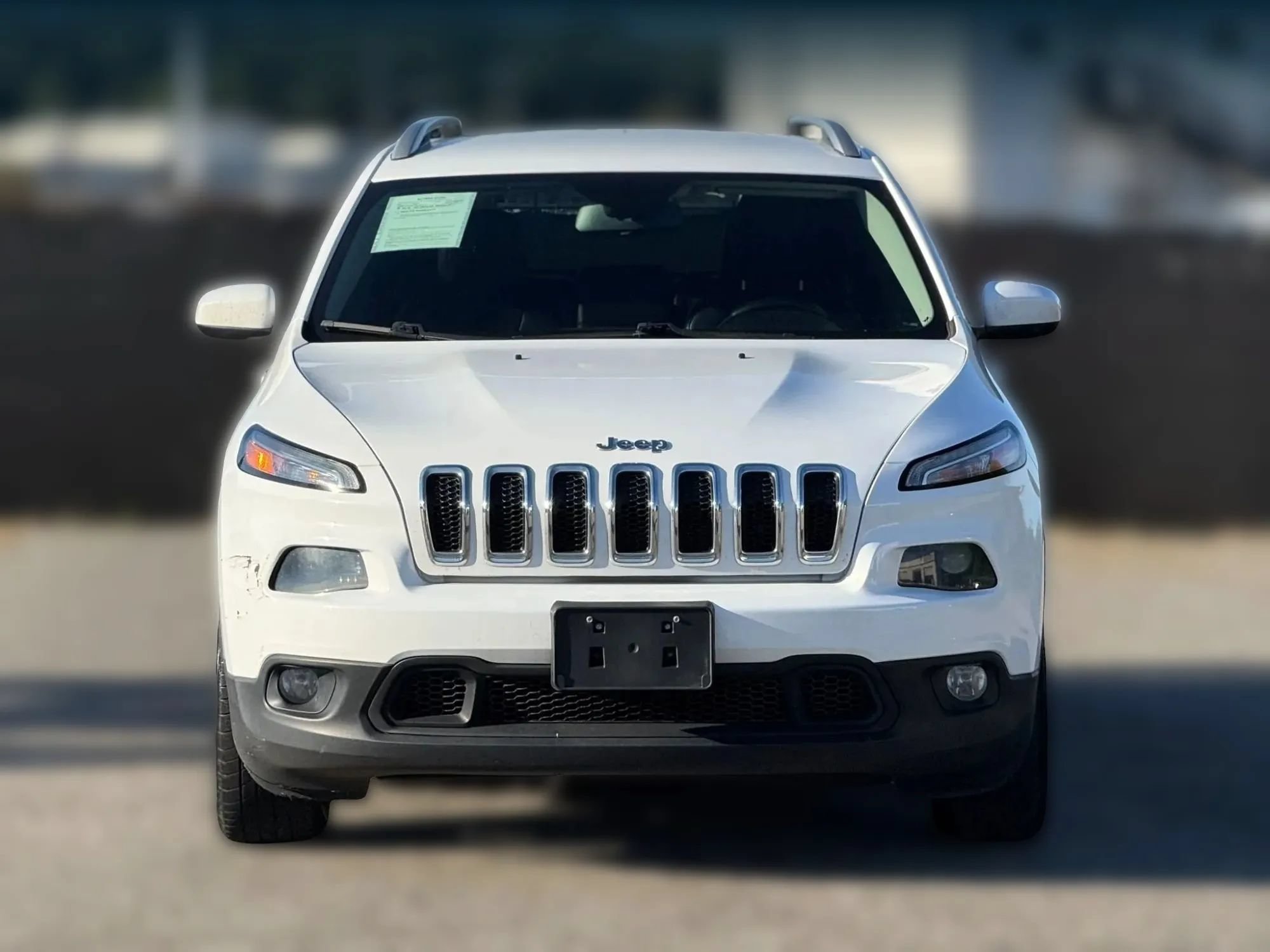 Used 2018 Jeep Cherokee Latitude Plus FWD image 5