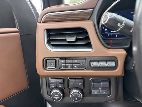 Used 2022 Chevrolet Tahoe High Country AWD/4WD image 23