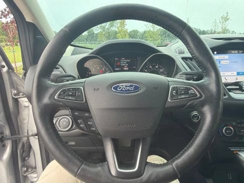 Used 2018 Ford Escape Titanium AWD/4WD image 48
